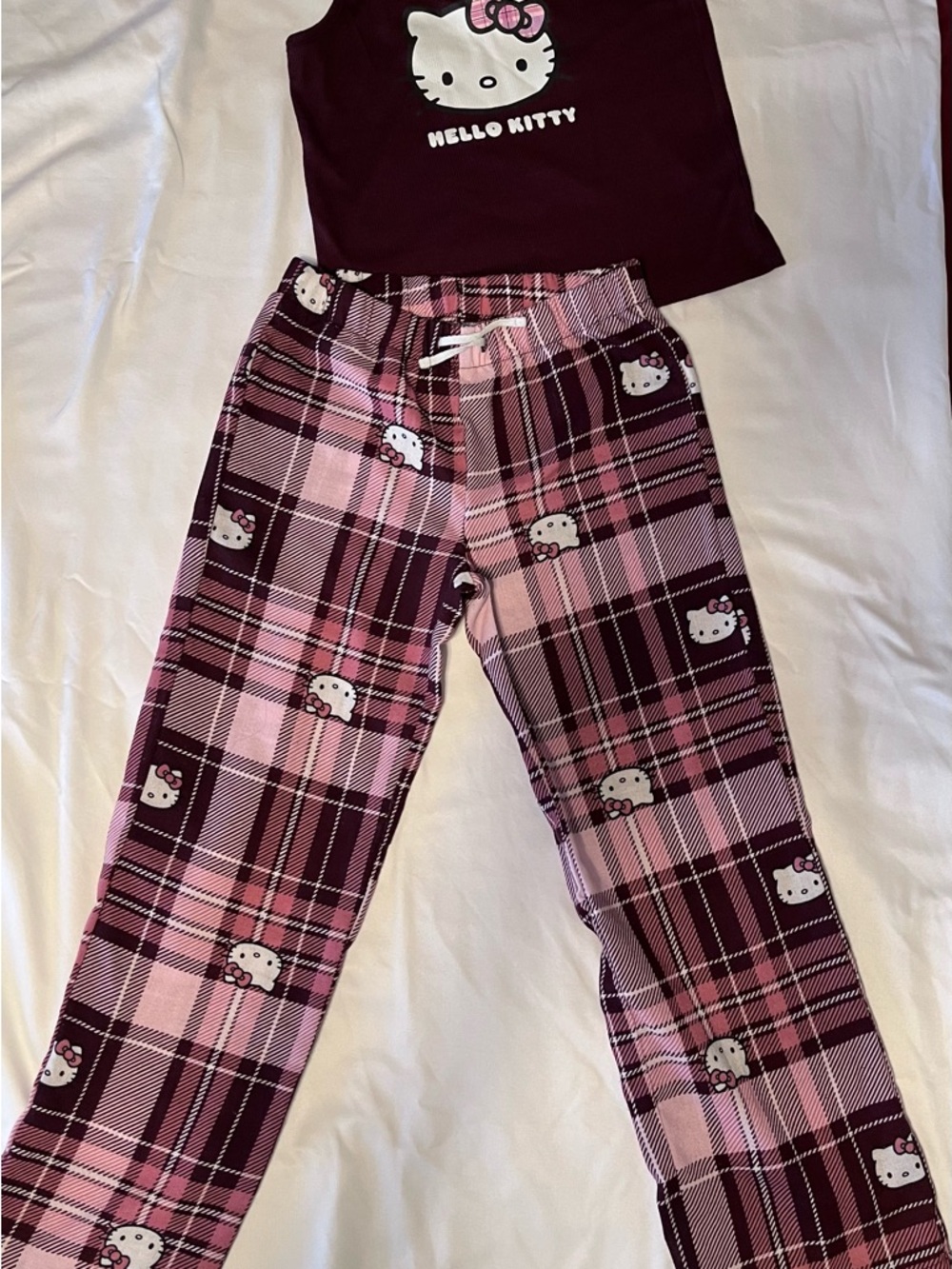 Girl’s Hello Kitty Pink and Burgundy Plaid Pajama Set Size 8 Medium